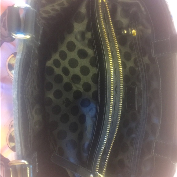 Kate spade purse like new. Very pretty and unique - Picture 3 of 6